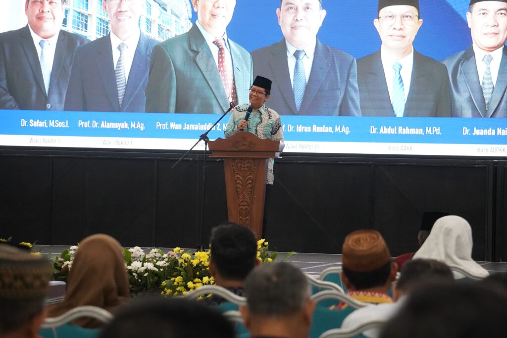 Rektor UIN RIL Prof H Wan Jamaluddin Z MAg PhD