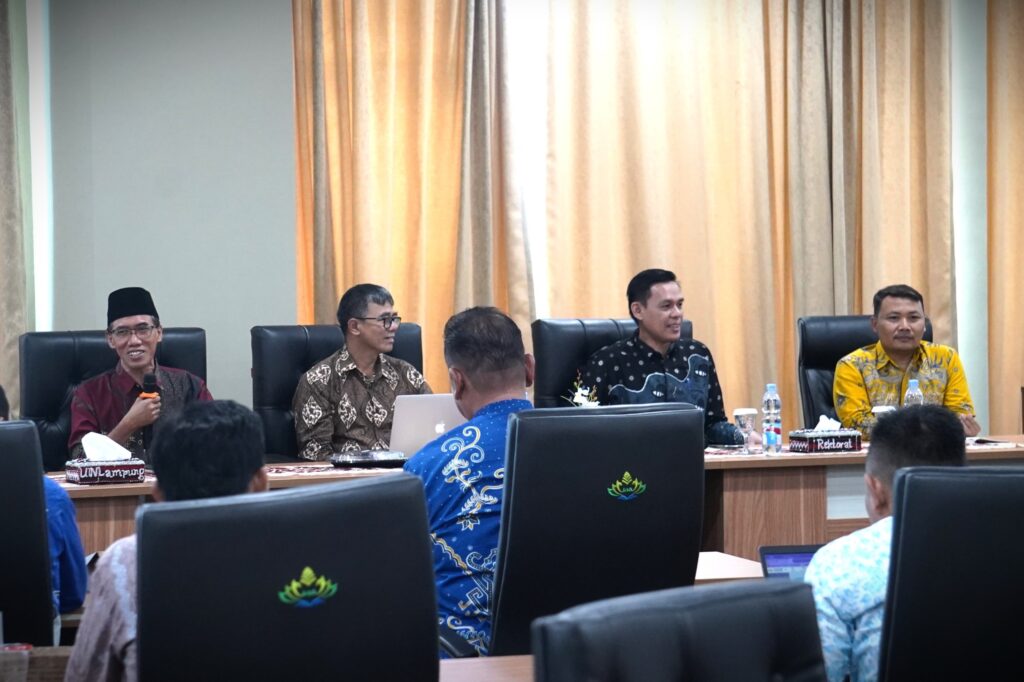 WR I Prof Alamsyah saat sampaikan sambutan pada FGD Penyusunan Pedoman Akademik