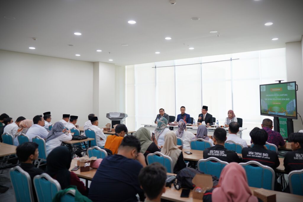 Rektor Prof Wan Jamaluddin saat berikan sambutan