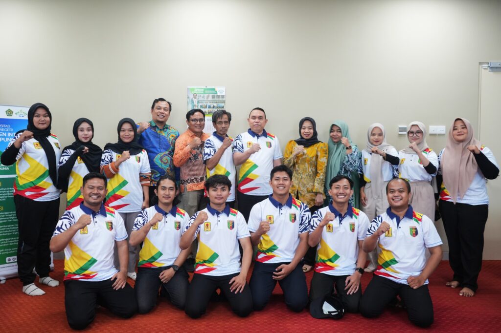 Foto bersama perwakilan atlet dan official UIN RIL