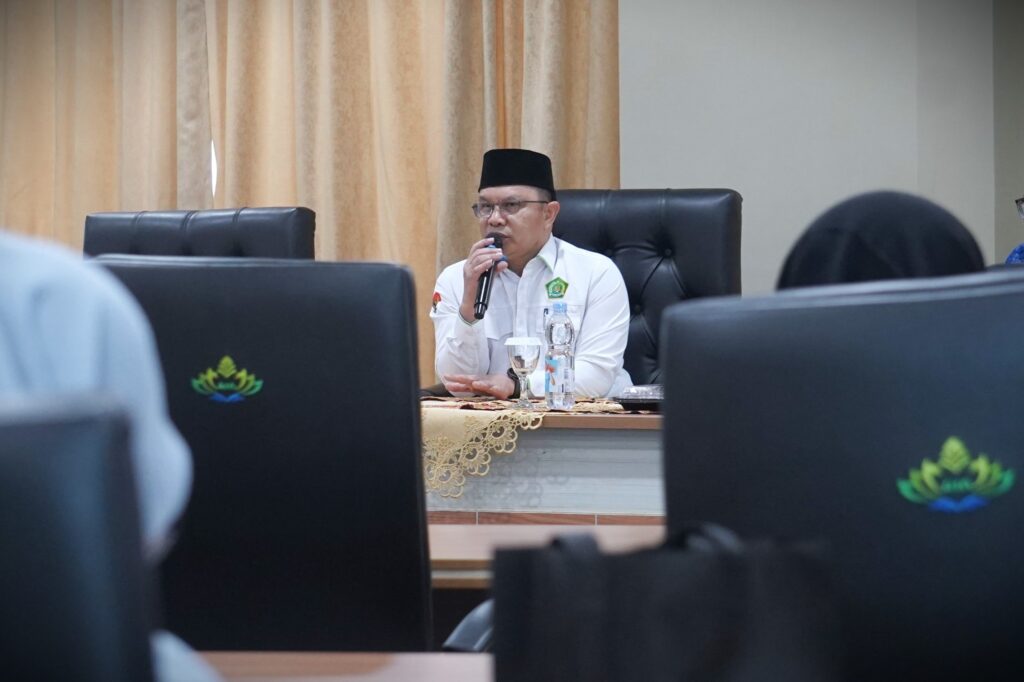 Kepala Biro AAKK UIN RIL Dr. H. Abdul Rahman, M.Pd.